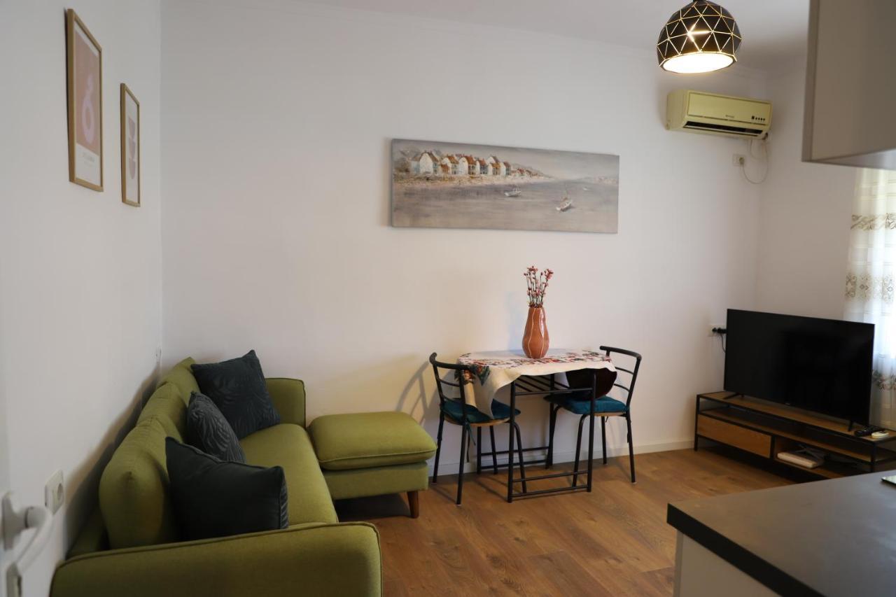 Daniel City Center Apartment Berat Esterno foto