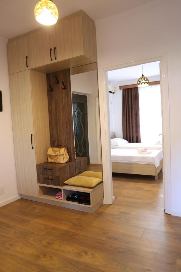 Daniel City Center Apartment Berat Esterno foto